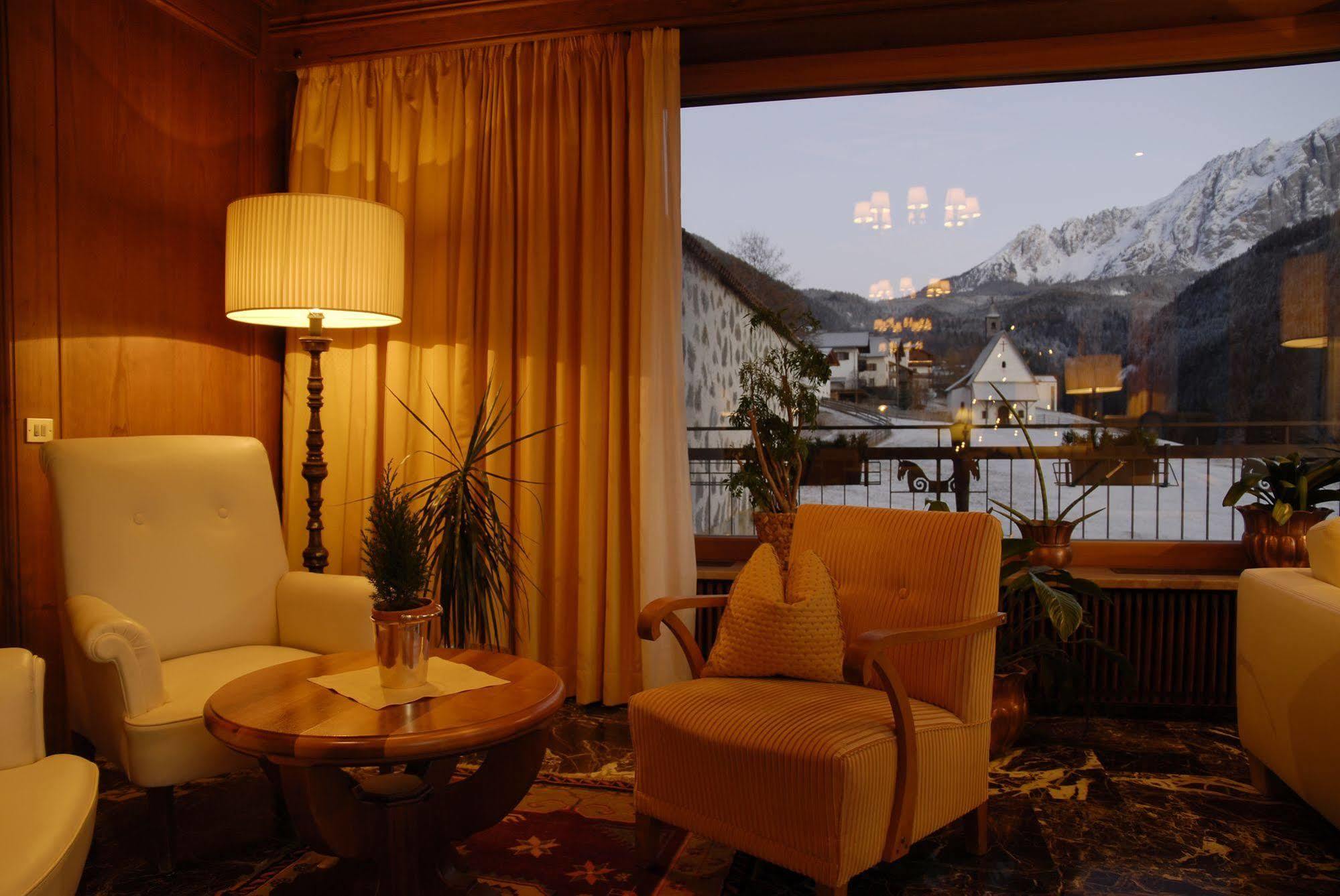 Romantik Hotel Post Nova Levante Dış mekan fotoğraf